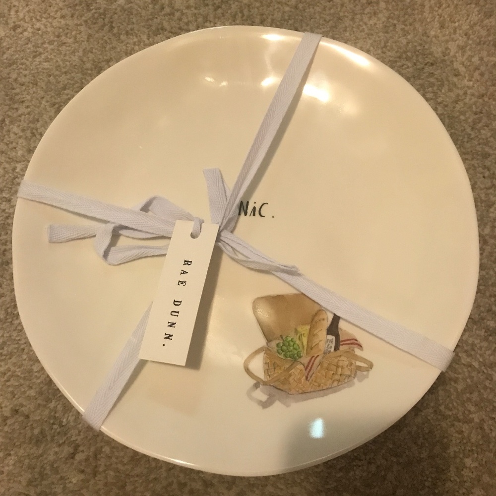 Rae Dunn Dinner Plates